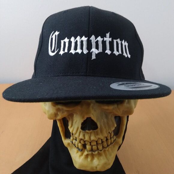 Yupoong Other - NWT Deadstock Compton Old English Snap Back Hat Eazy E